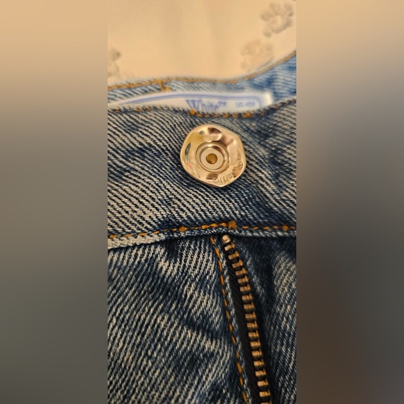 Off-White Wide-Leg Jeans (Style LG-425, "PERMANENT") - Picture 6 of 10